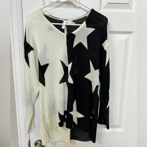 Elan black and white sweater with stars